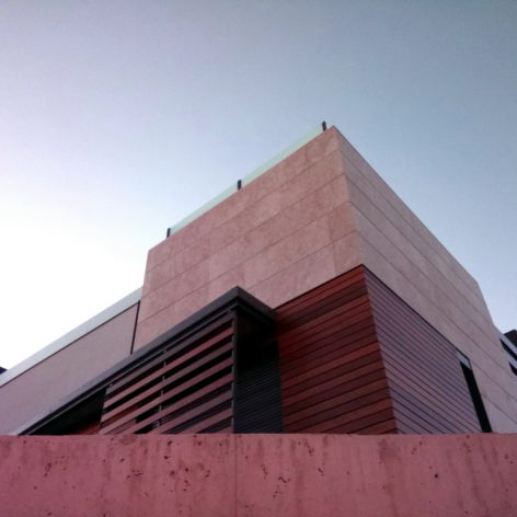 Relatio. Casa Engarzada