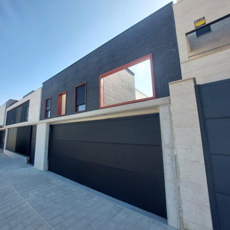Relatio. Casa Blacada