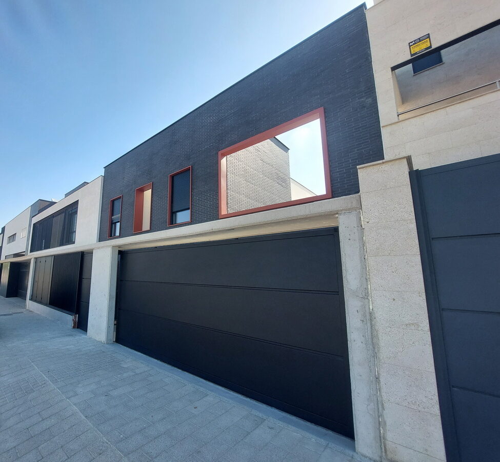 Relatio. Casa Blacada